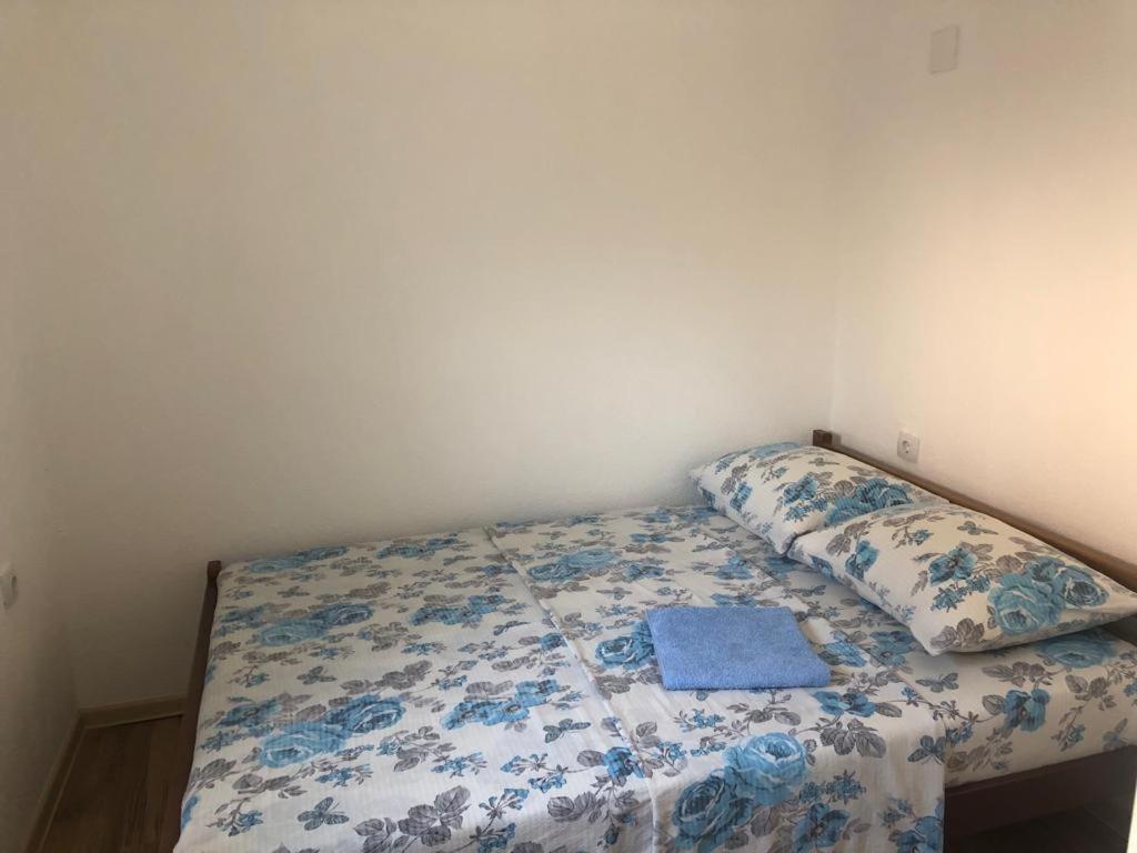 Private Accommodation Kalezic 모이코바츠 외부 사진
