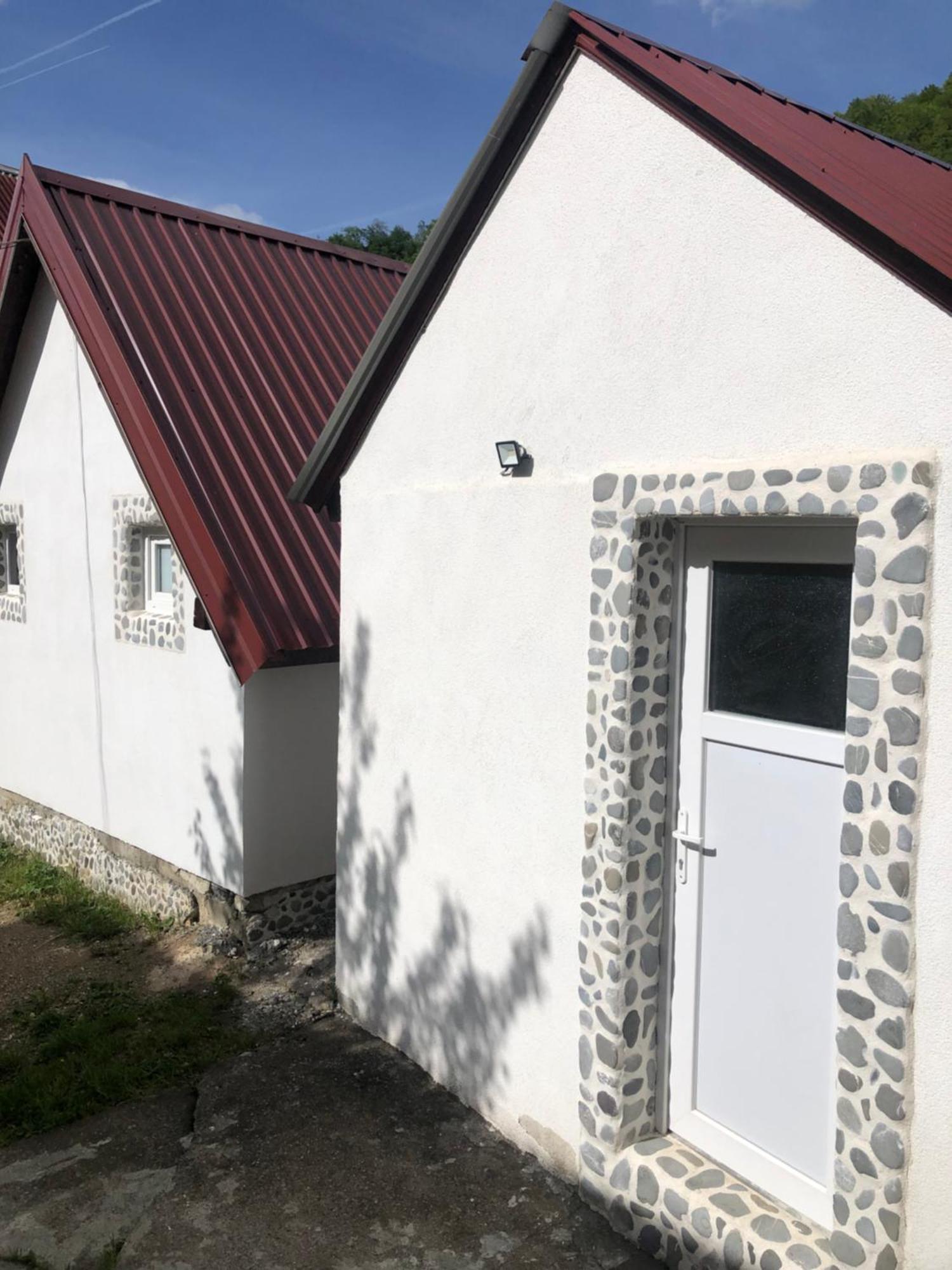 Private Accommodation Kalezic 모이코바츠 외부 사진