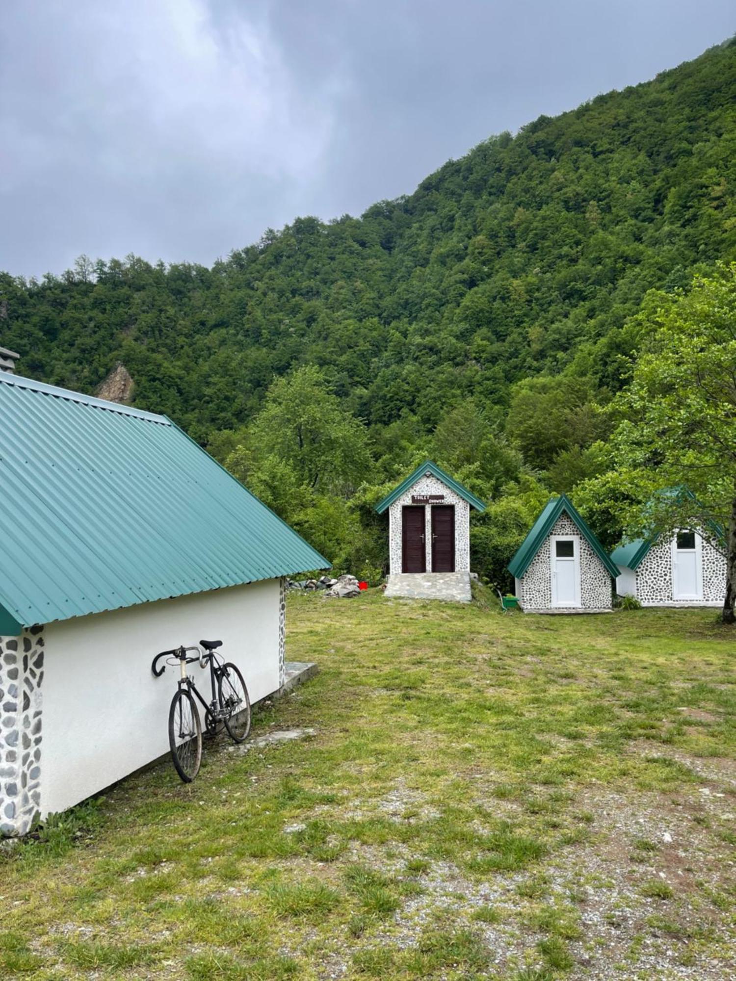 Private Accommodation Kalezic 모이코바츠 외부 사진